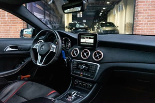 Mercedes-Benz GLA Mercedes GLA-klasse AMG 45 4Matic Pano / Camera / Recaro - afbeelding nr 25